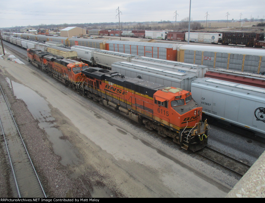 BNSF 6115